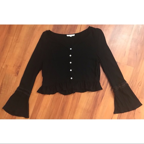 black large cropped bell sleeve witchy top - Picture 1 of 6